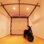 شقة Triplex With Garage - Praca Flores