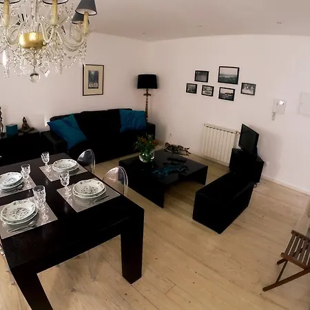 Triplex With Garage - Praca Flores 아파트