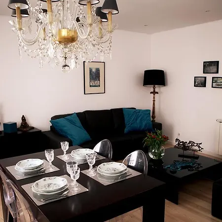 Triplex With Garage - Praca Das Flores *