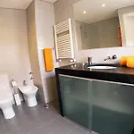 Triplex With Garage - Praca Flores * Lizbona
