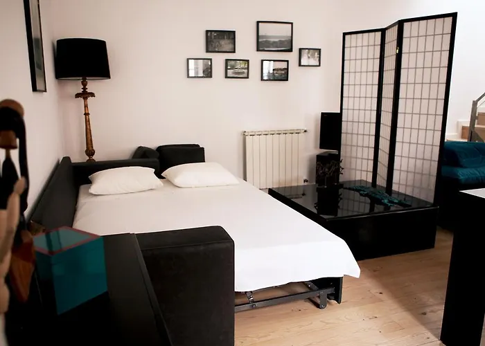 Triplex With Garage - Praca Das Flores