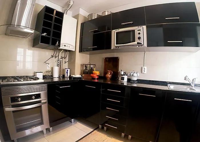 Triplex With Garage - Praca Das Flores