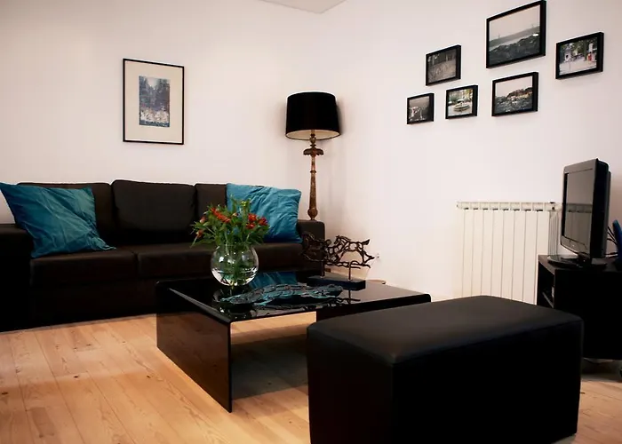 Triplex With Garage - Praca Das Flores *