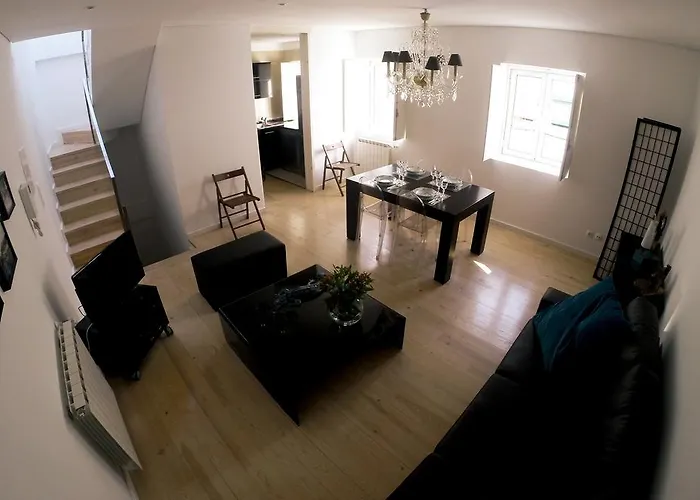 Triplex With Garage - Praca Das Flores